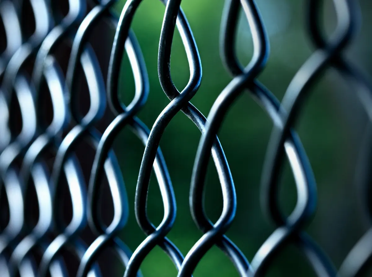 Boundary Security Checklist: 10 Weak Points Thieves Look For